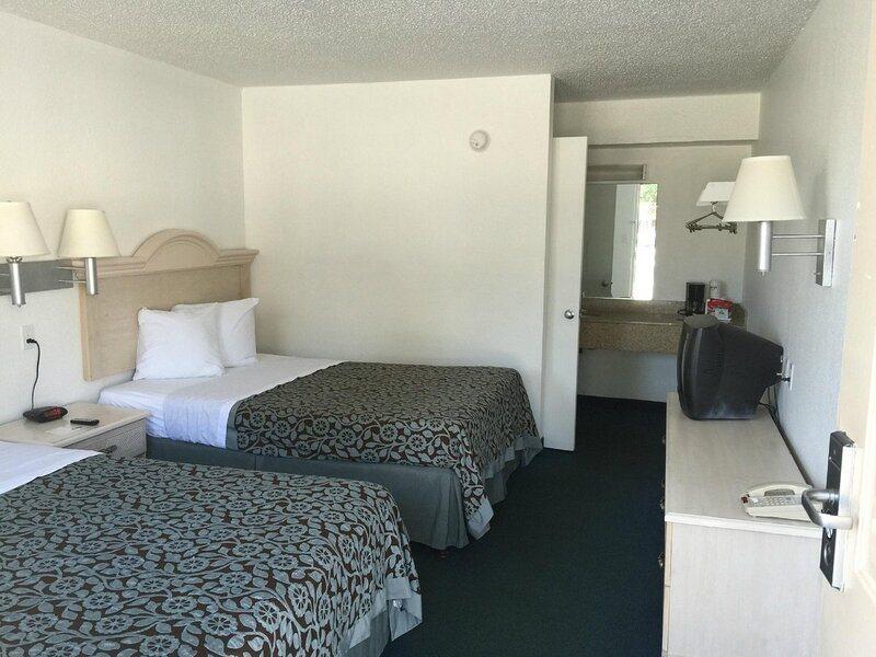 Days Inn Pensacola North Ferry Pass Buitenkant foto